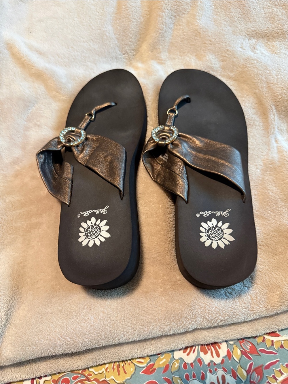 Yellow Box Black Women's Bow Thong Sandals with Metallic Accent